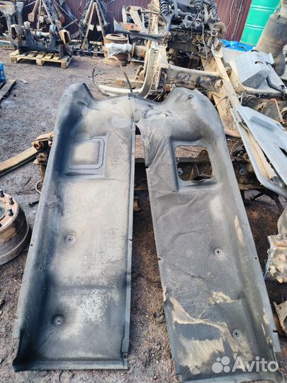 Шумоизоляция кабины нижняя Volvo FH12