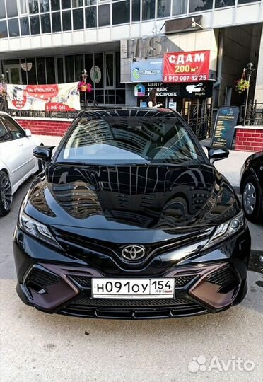 Camry 70 Решетка в передний бампер Harius L4YB3