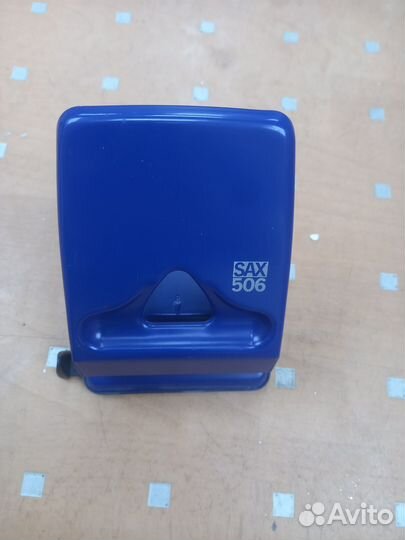 Дырокол SAX 506