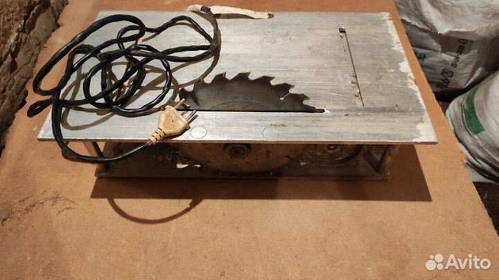 Станок деревообрабатывающий