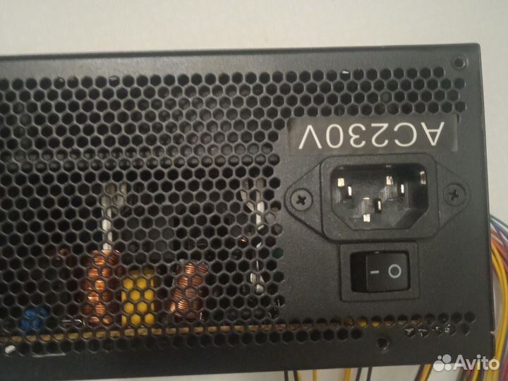 Блoк питaния 700w xilence