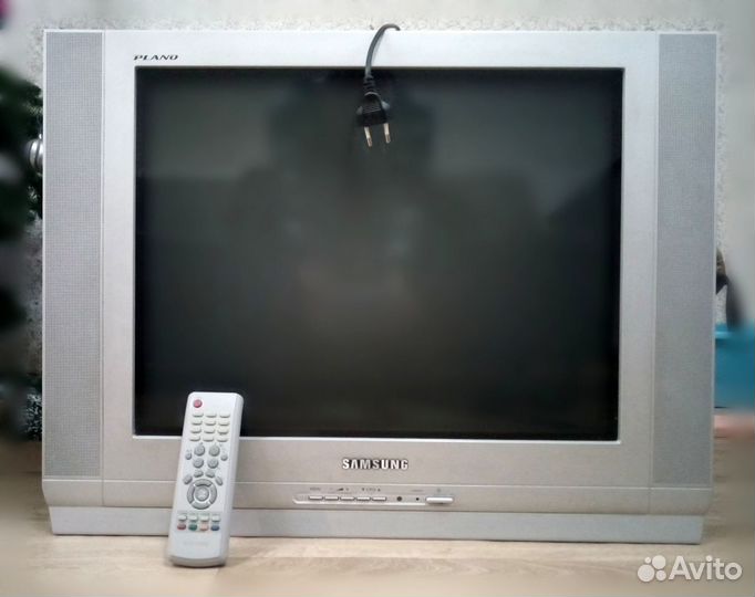 Телевизор Samsung 64 дюйм плоский, Приёмн цифр тв