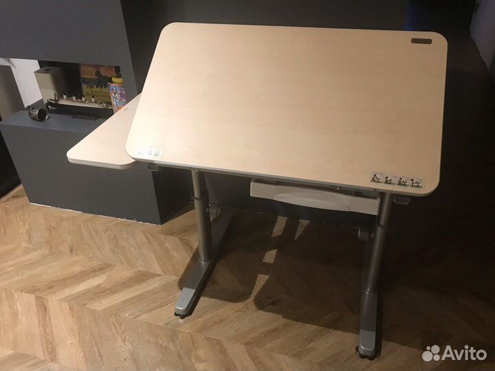 Растущая парта и стул TCT Nanotec