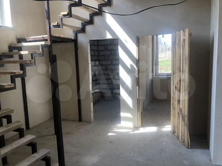 Дом 175 м² на участке 7 сот.