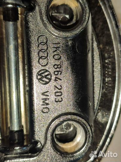 Петля багажника Audi Q5 8R CDN 2008