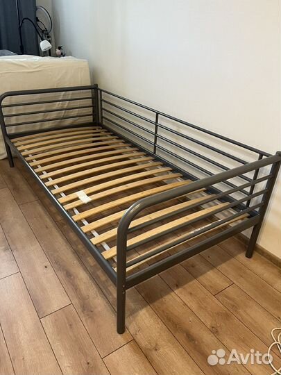 Кровать 90х200 IKEA