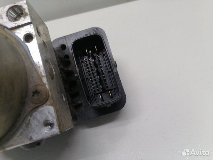 Блок abs Toyota Corolla E150