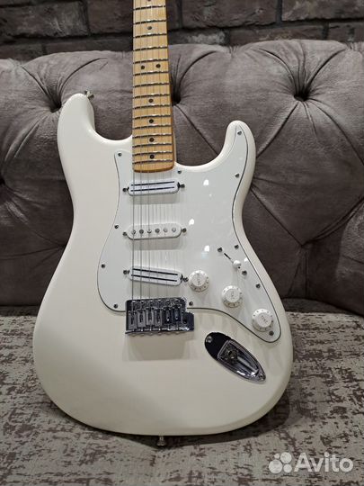Fender stratocaster mexico + Seymour Duncan Set