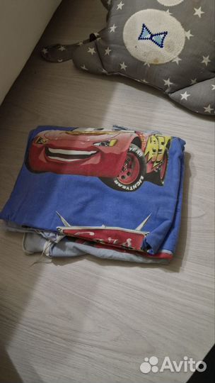 Бортики и постельное белье в кроватку