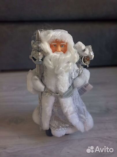 Дед мороз под елку новый