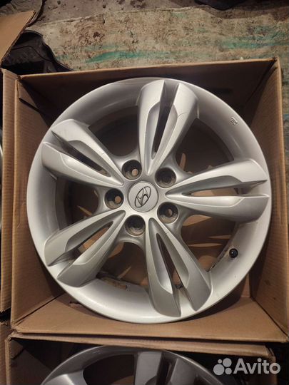 Диски Hyundai R17 5x114,3 цо 67,1 529102S200