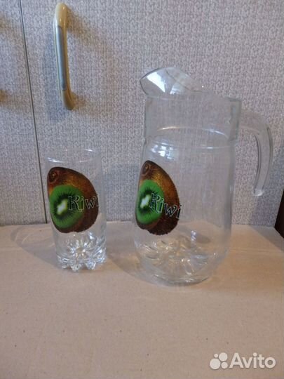 Наборы для напитков: стаканы и кувшины