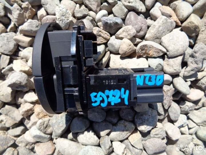 Кнопка аварийки Nissan Xtrail NT30 QR20DE 2007/6