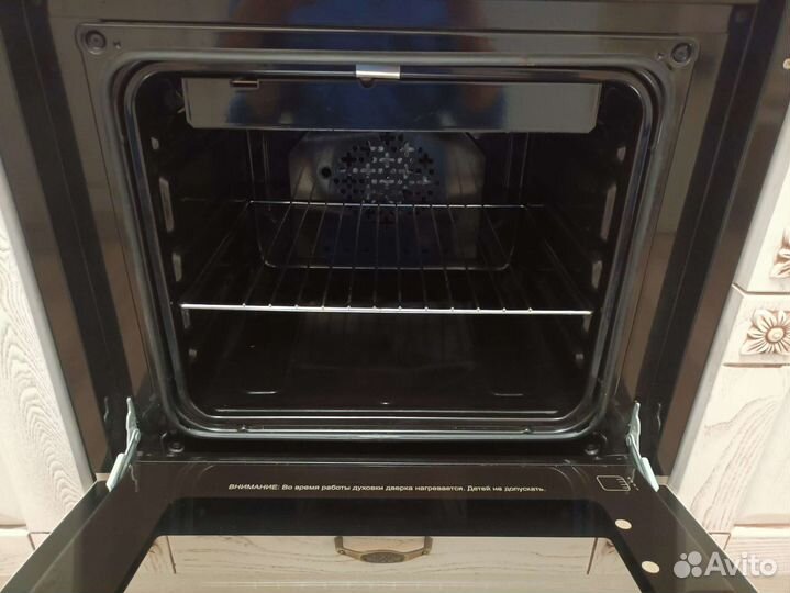 Духовой шкаф