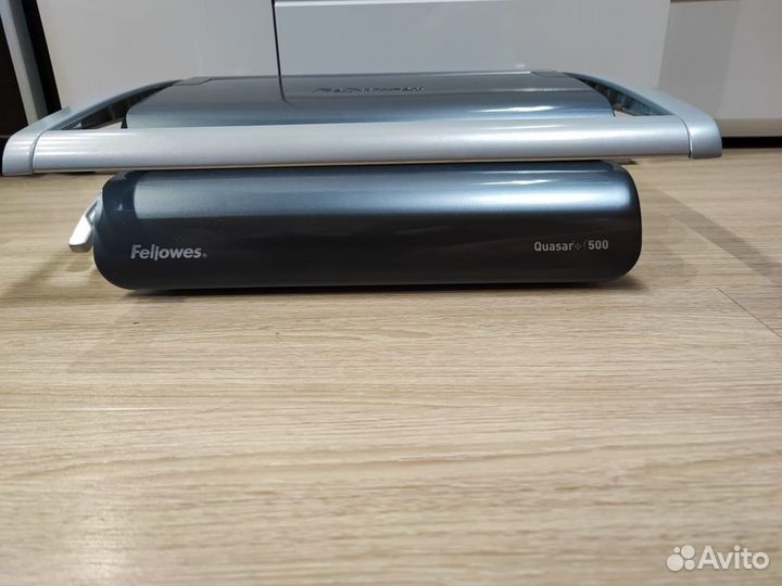 Брошюровщик fellowes quasar 500