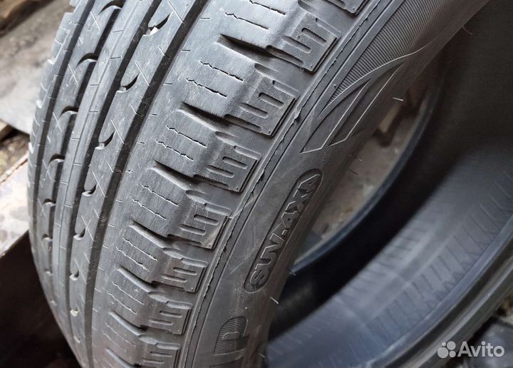 Goodyear EfficientGrip SUV 225/60 R18 100H