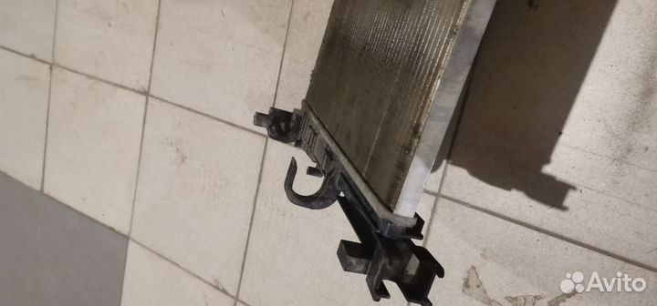 Радиатор двс Vesta Е/А ваз (LADA) Б/у