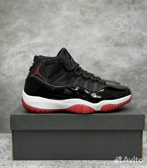 Nike Air Jordan 11 Retro Playoffs Bred