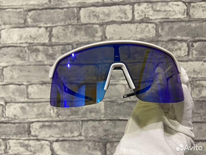 Новые солнцезащитные очки Oakley sutro