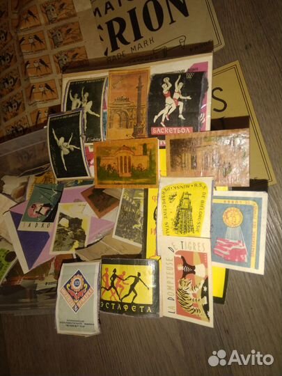 Огромное количество спичечных этикеток