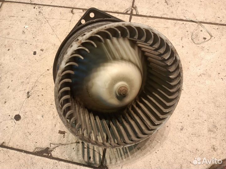 Моторчик печки Mitsubishi L200