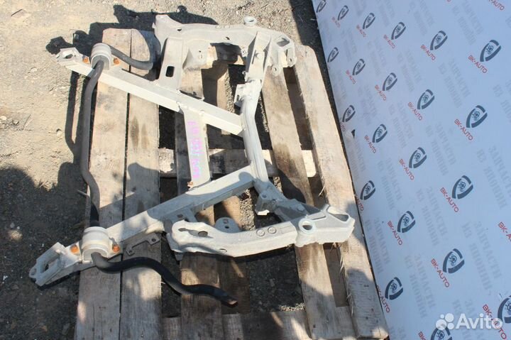 Передняя балка BMW 523i E39 98г