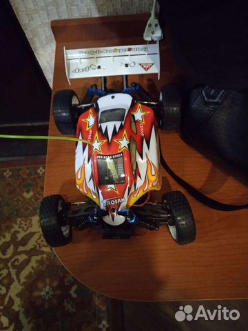 Машина на радиоуправлении 1/16