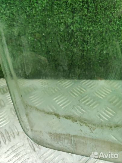 Стекло боковой двери Mitsubishi Galant (1996-2003)