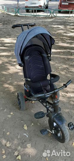 Детский трехколесный велосипед-коляска с ручкой