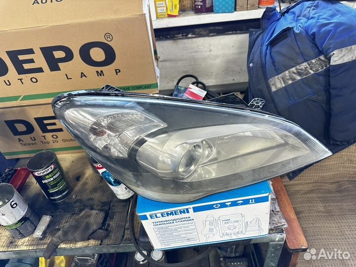 Фара передняя правая, оригинал, kia ceed 2010