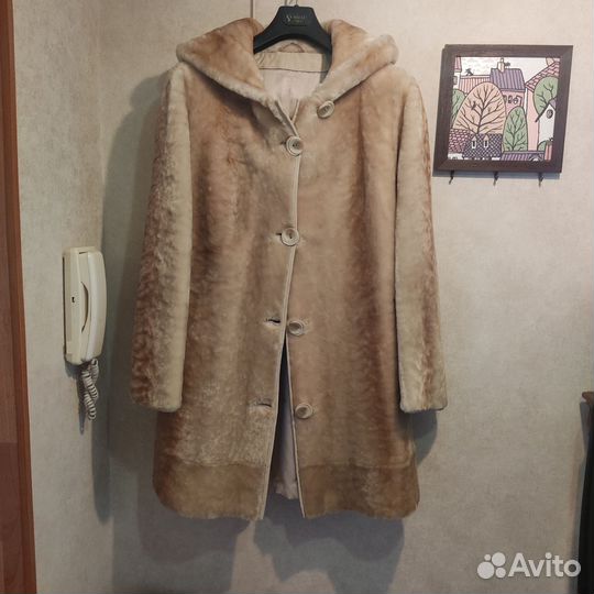 Шуба(полушубок) женский мутоновый