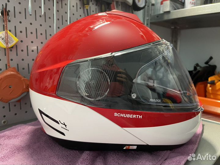 Шлем Shuberth с гарнитурой Sena SC1 Advanced