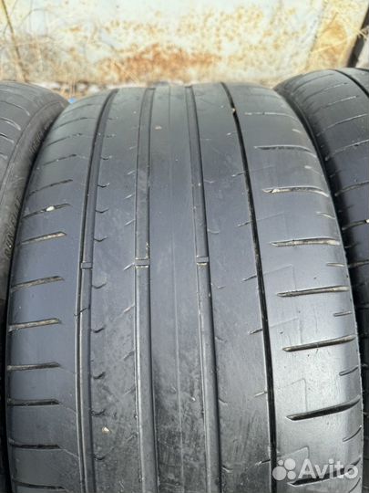 Pirelli P Zero PZ4 245/45 R20 и 275/40 R20 106W