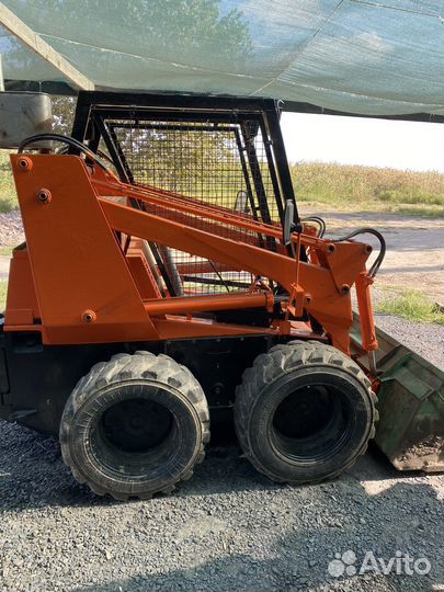 Фронтальный погрузчик Yanmar V4, 2002