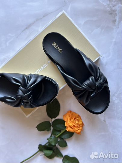 Сандалии Michael Kors Josie