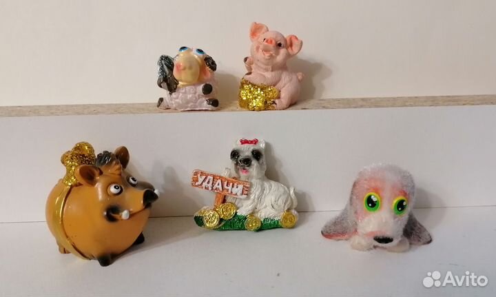 Фигурки и статуэтки