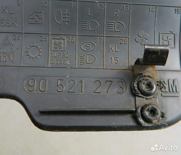 Крышка блока предохранителей Opel Astra F