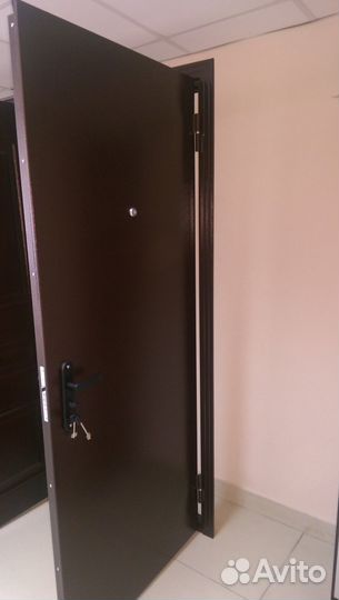 Входная дверь