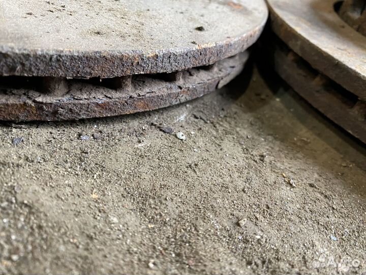 Передние тормозные диски Kia Spectra