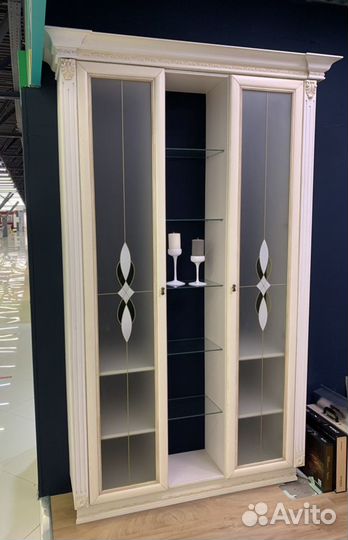 Буфет массив ясеня