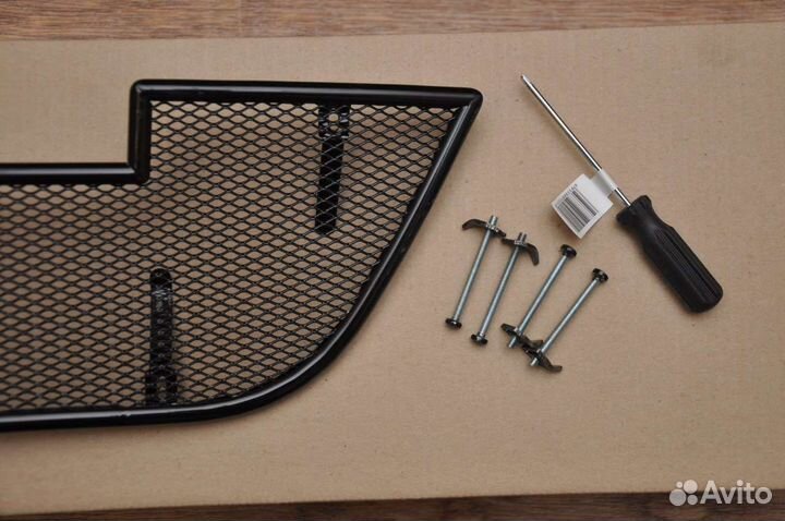 Сетка на решетку радиатора Ларгус/ LADA Largus