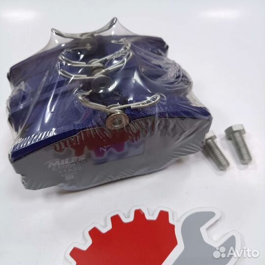 Тормозные колодки W201/W124