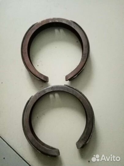 Продам колодки ручника
