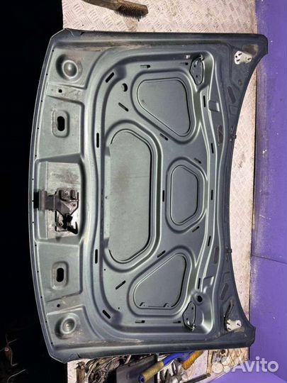 Капот Volkswagen Touareg 1 2008