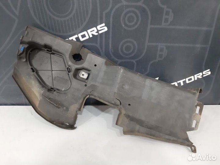 Воздуховод радиатора правый Bmw 530I E60 N52B30