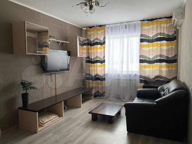 1-к. квартира, 40 м², 1/5 эт.