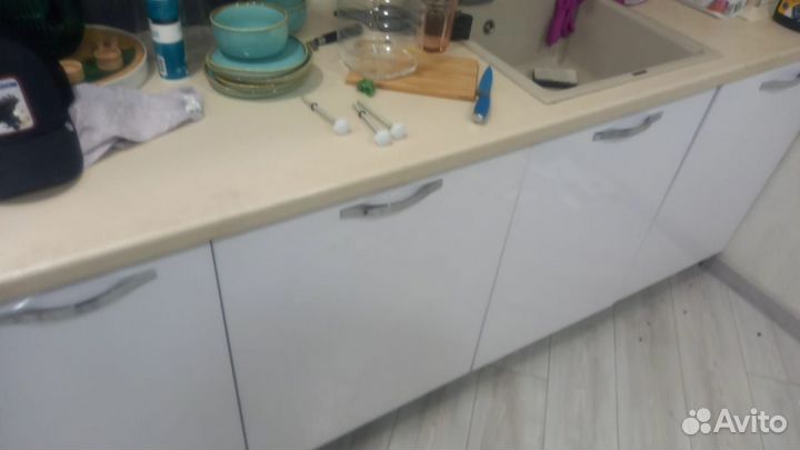 Установить посудомоечную машину, сантехник, унитаз