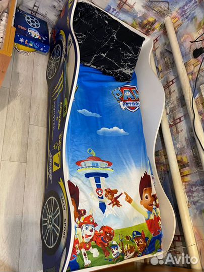 Детская кровать машинка