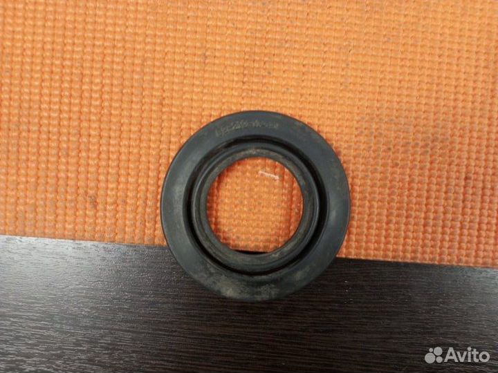 Заглушка передняя Toyota Land Cruiser Prado 120