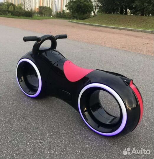Беговел tron Star One Scooter